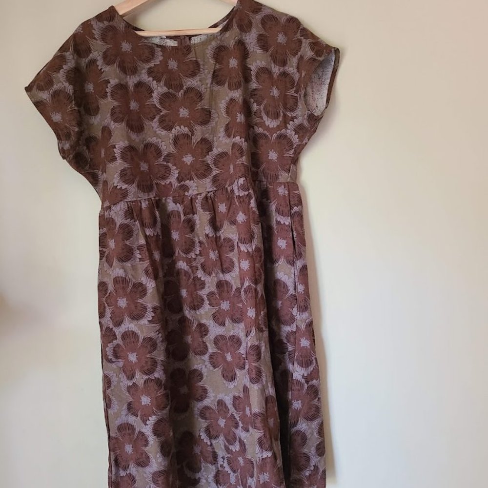 La mode Brown Floral Cap-Sleeve Dress, Size L